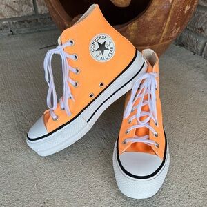 🍒💣 Platform high top neon orange converse